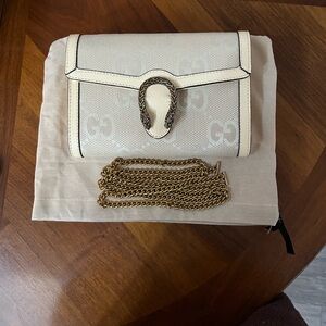 Source Unknown Yellow Coin & Card Crossbody Wallet Bag!